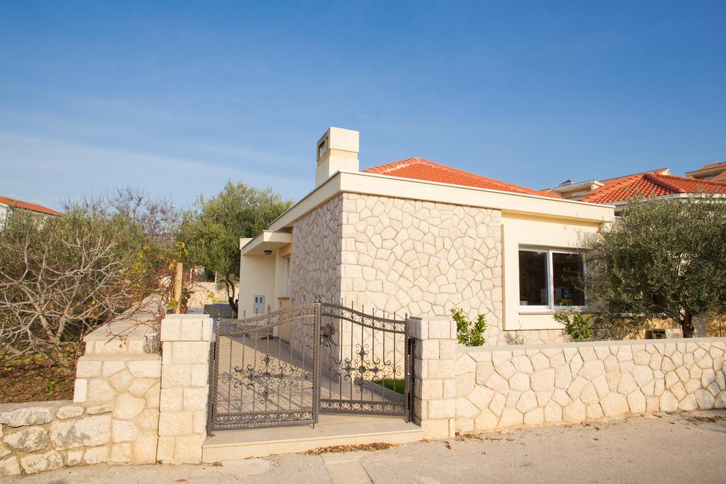 City Pool Apartments Novalja Exterior photo