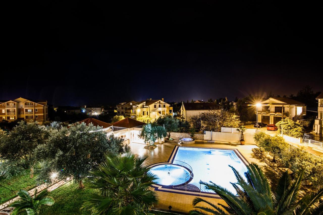 City Pool Apartments Novalja Exterior photo